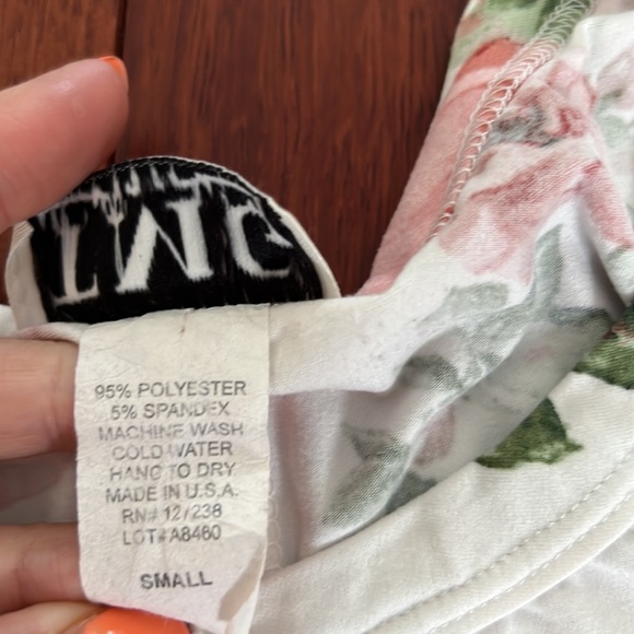 TMG New York Rose Patterned Dress Size Small - Picture 4 of 7